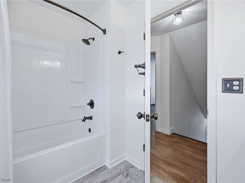 1740 Hearthside Drive, Salem, OH 44460 Photo 27