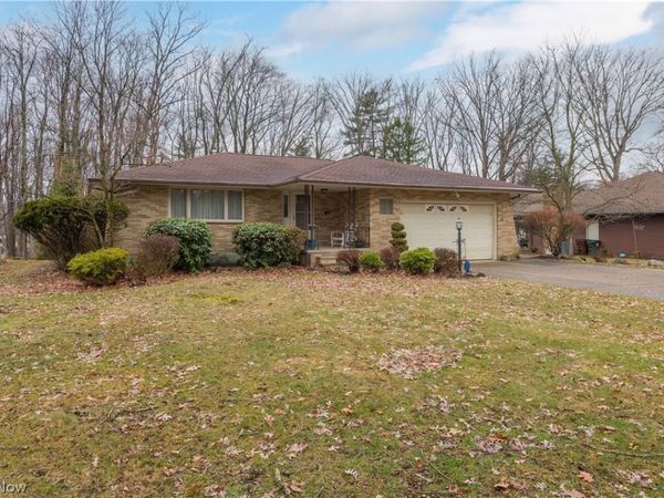 7408 Wake Robin Drive, Parma, OH 44130