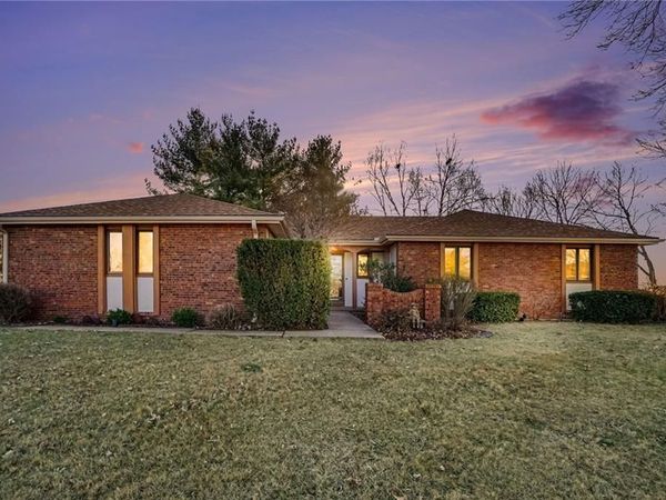 1109 S Catalpa Street, Savannah, MO 64485