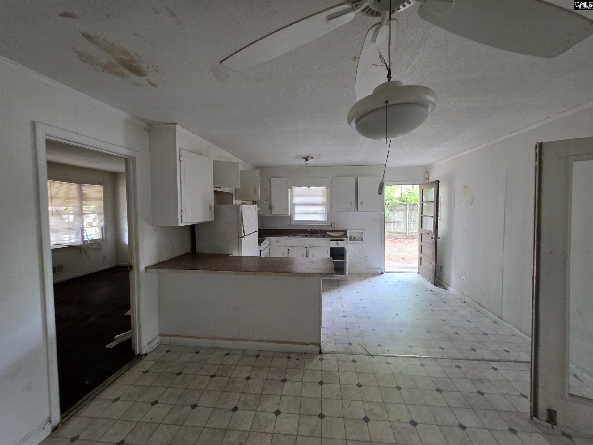 5527 Holmes Avenue Photo 5