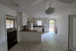 5527 Holmes Avenue photo 4