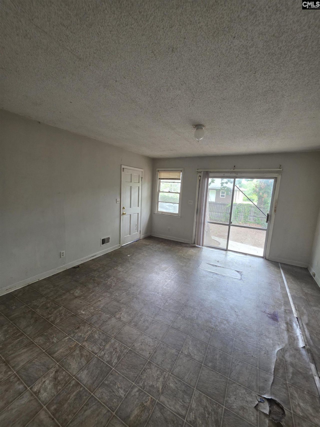 5527 Holmes Avenue Photo 7