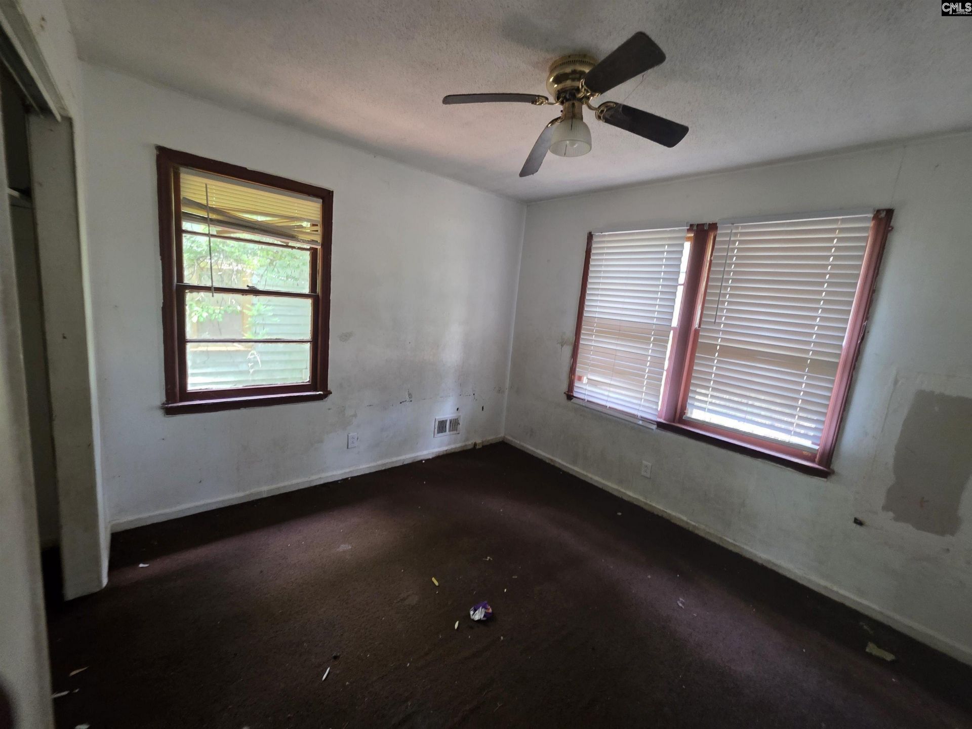 5527 Holmes Avenue Photo 8