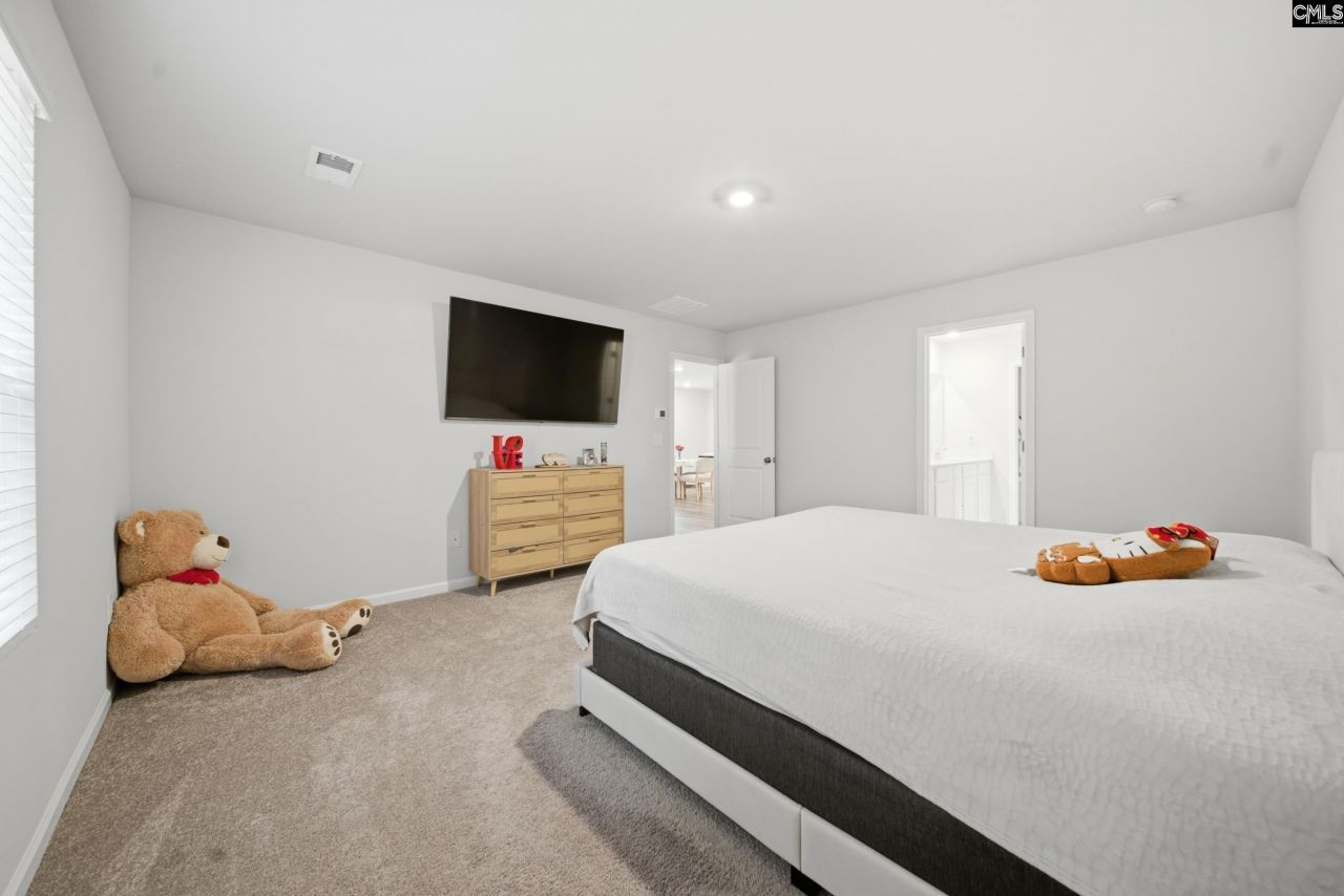 98 Parkwood Court Photo 21