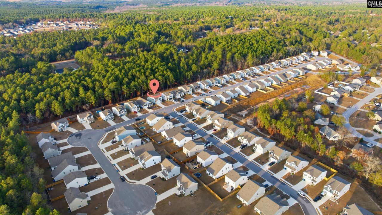 98 Parkwood Court Photo 50