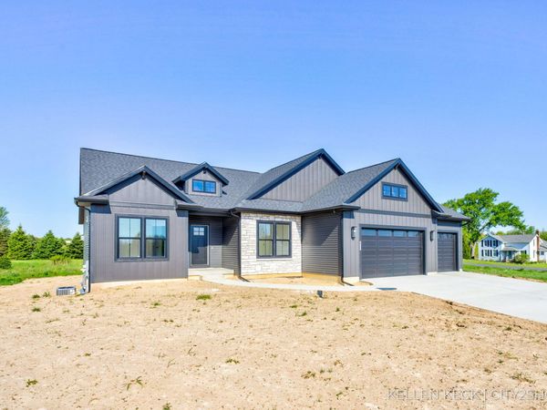 4596 Winding Creek Lane, Zeeland, MI 49464