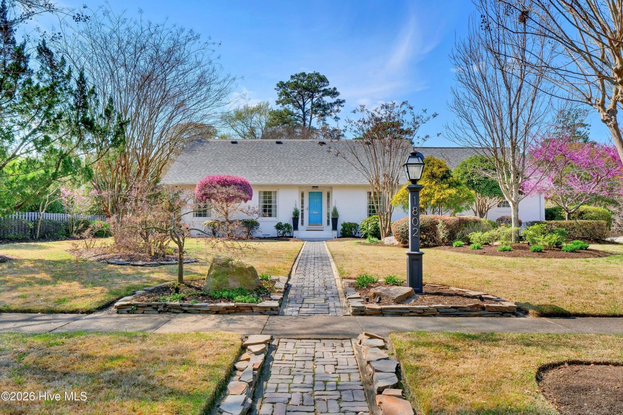 1802 Hawthorne Road, Wilmington, NC 28403 Main Photo