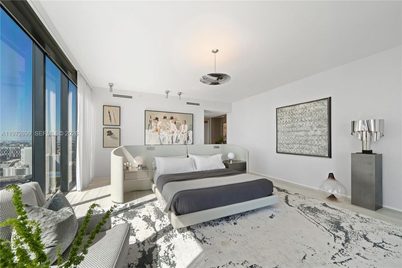 1000 Biscayne Blvd , Unit 3201, Miami, FL 33132 Photo