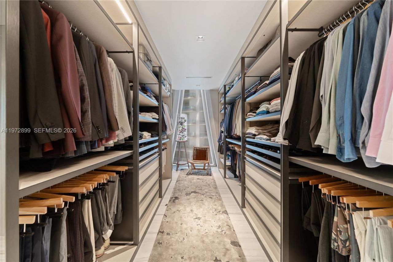 1000 Biscayne Blvd , Unit 3201, Miami, FL 33132 Photo