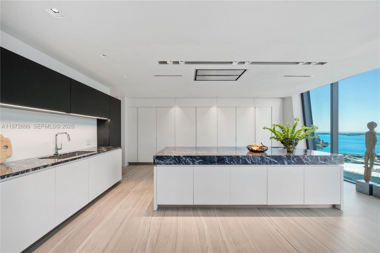 1000 Biscayne Blvd , Unit 3201, Miami, FL 33132 Photo