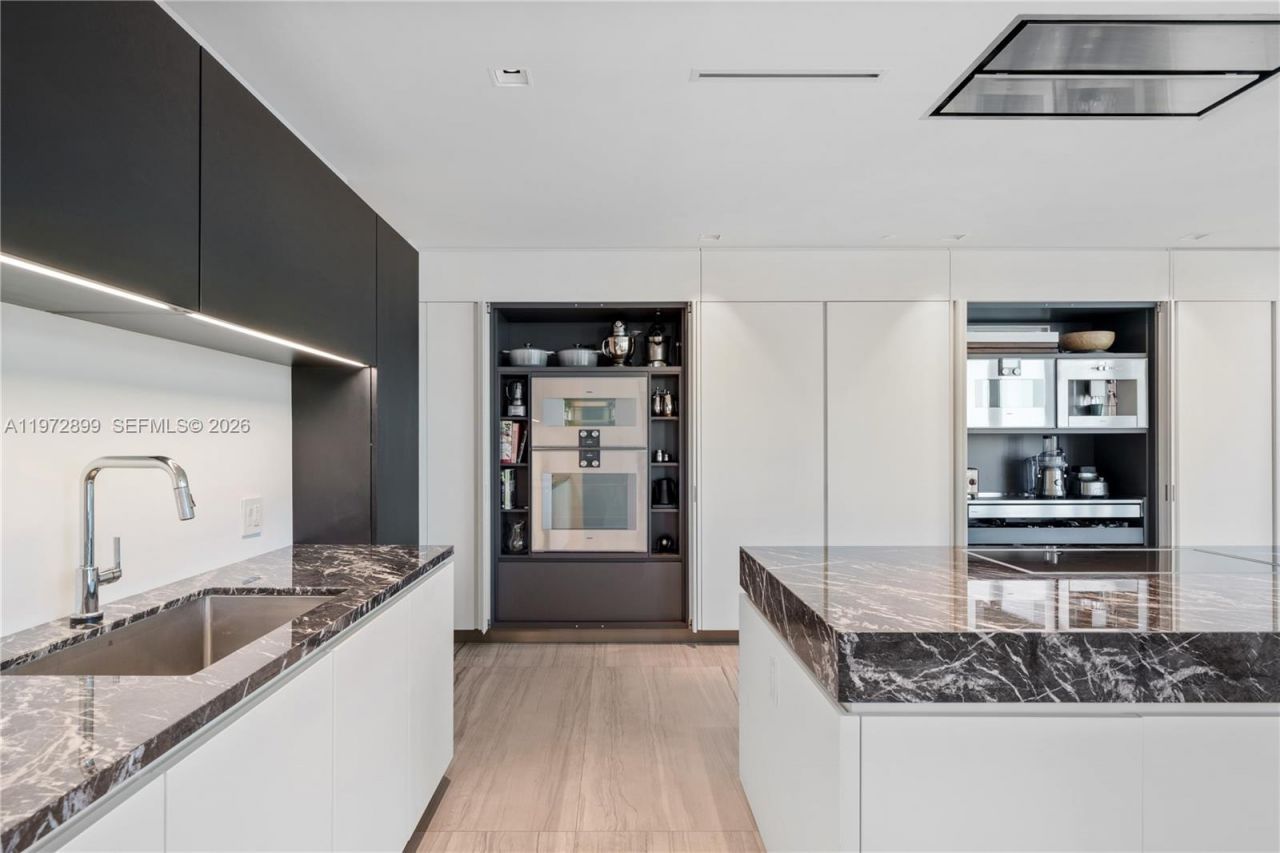 1000 Biscayne Blvd , Unit 3201, Miami, FL 33132 Photo