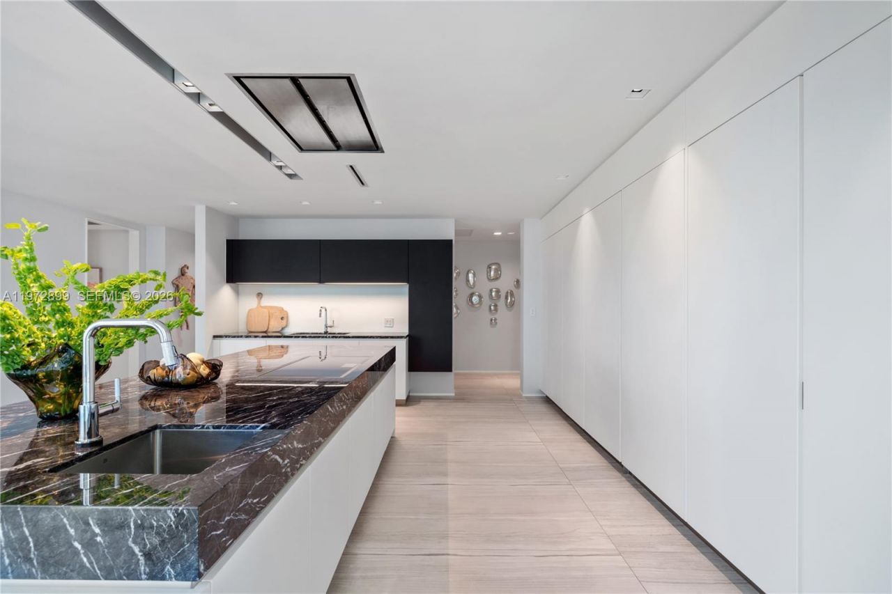 1000 Biscayne Blvd , Unit 3201, Miami, FL 33132 Photo