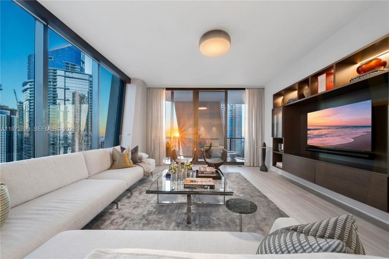 1000 Biscayne Blvd , Unit 3201, Miami, FL 33132 Photo