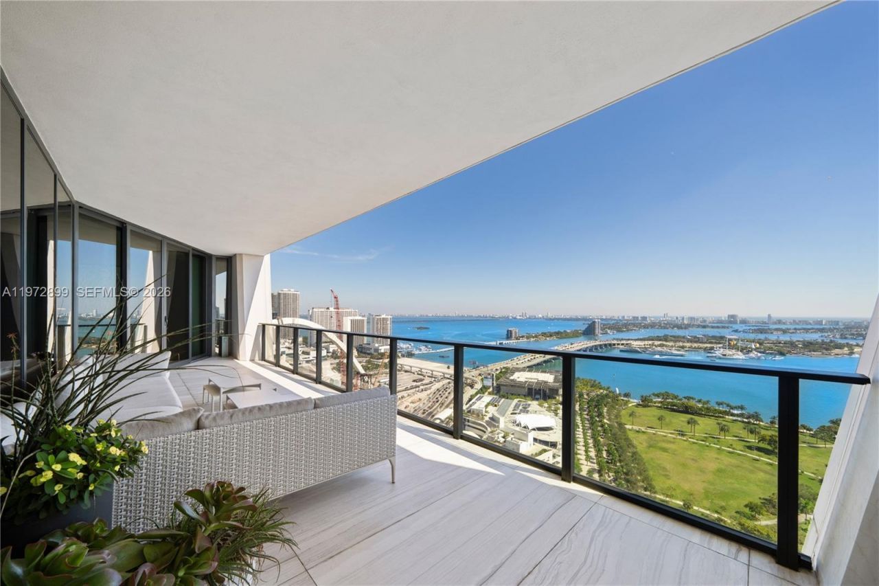 1000 Biscayne Blvd , Unit 3201, Miami, FL 33132 Photo