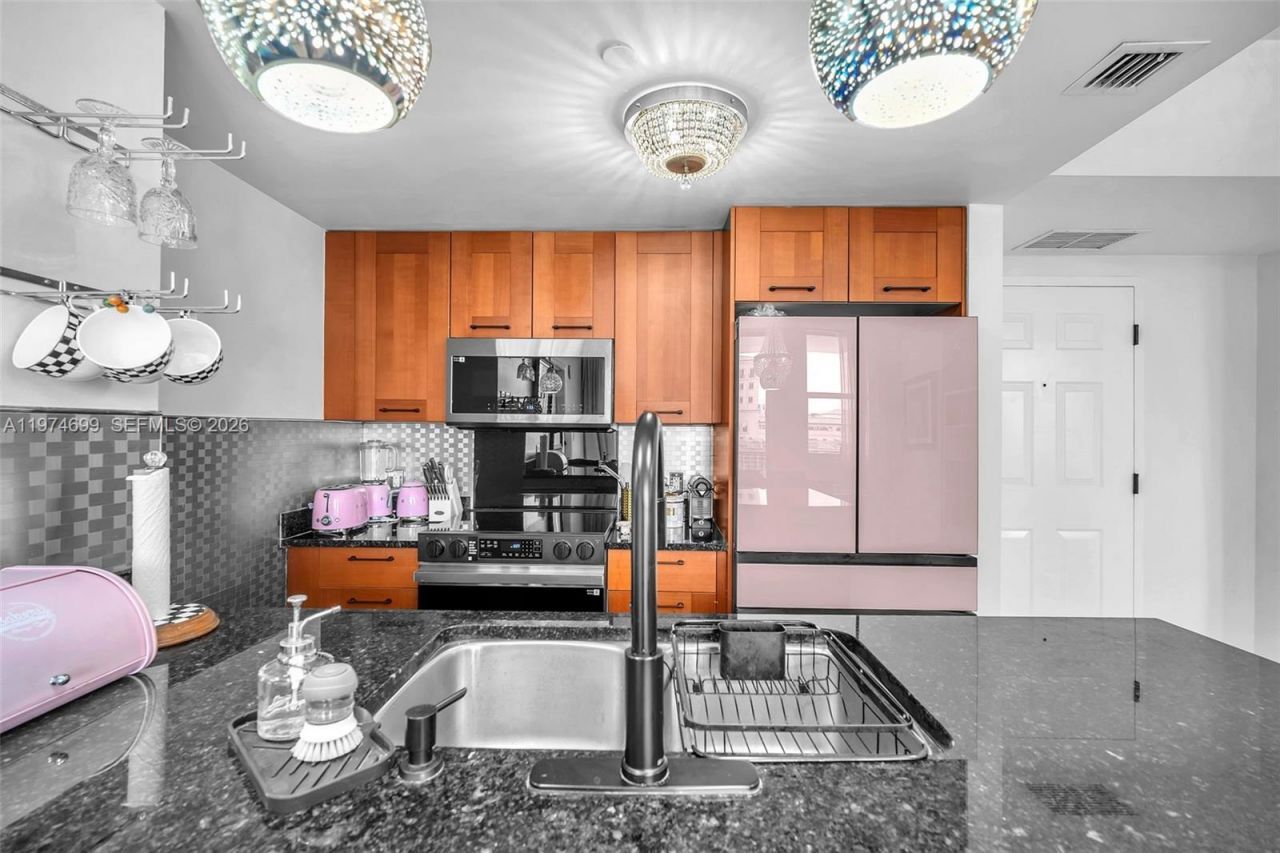 4100 Salzedo St, Unit 519, Coral Gables, FL 33146 Photo