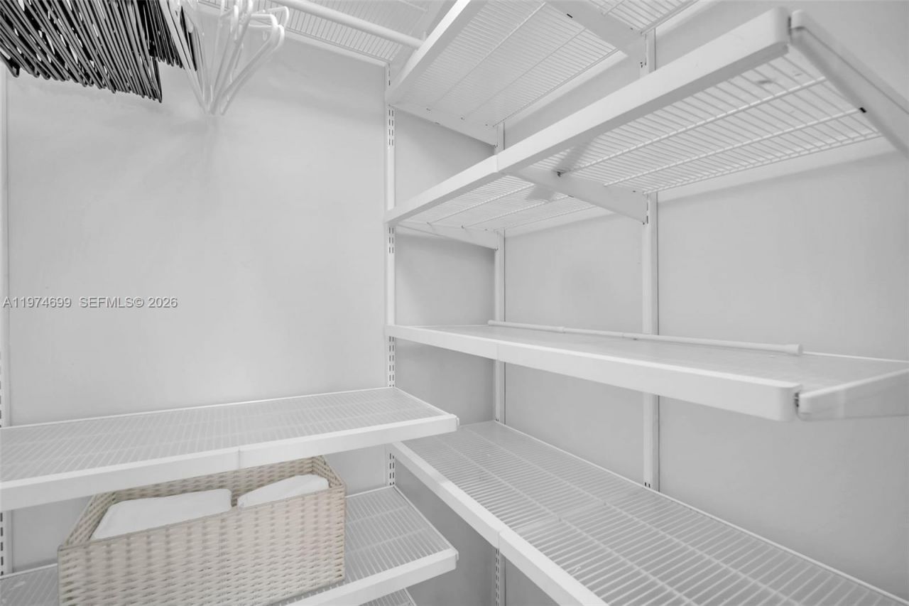 4100 Salzedo St, Unit 519, Coral Gables, FL 33146 Photo