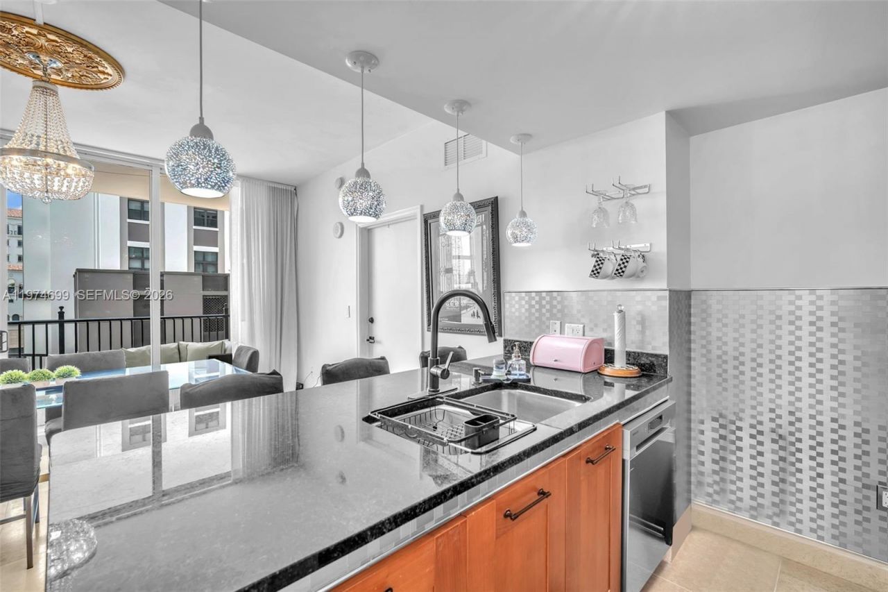 4100 Salzedo St, Unit 519, Coral Gables, FL 33146 Photo