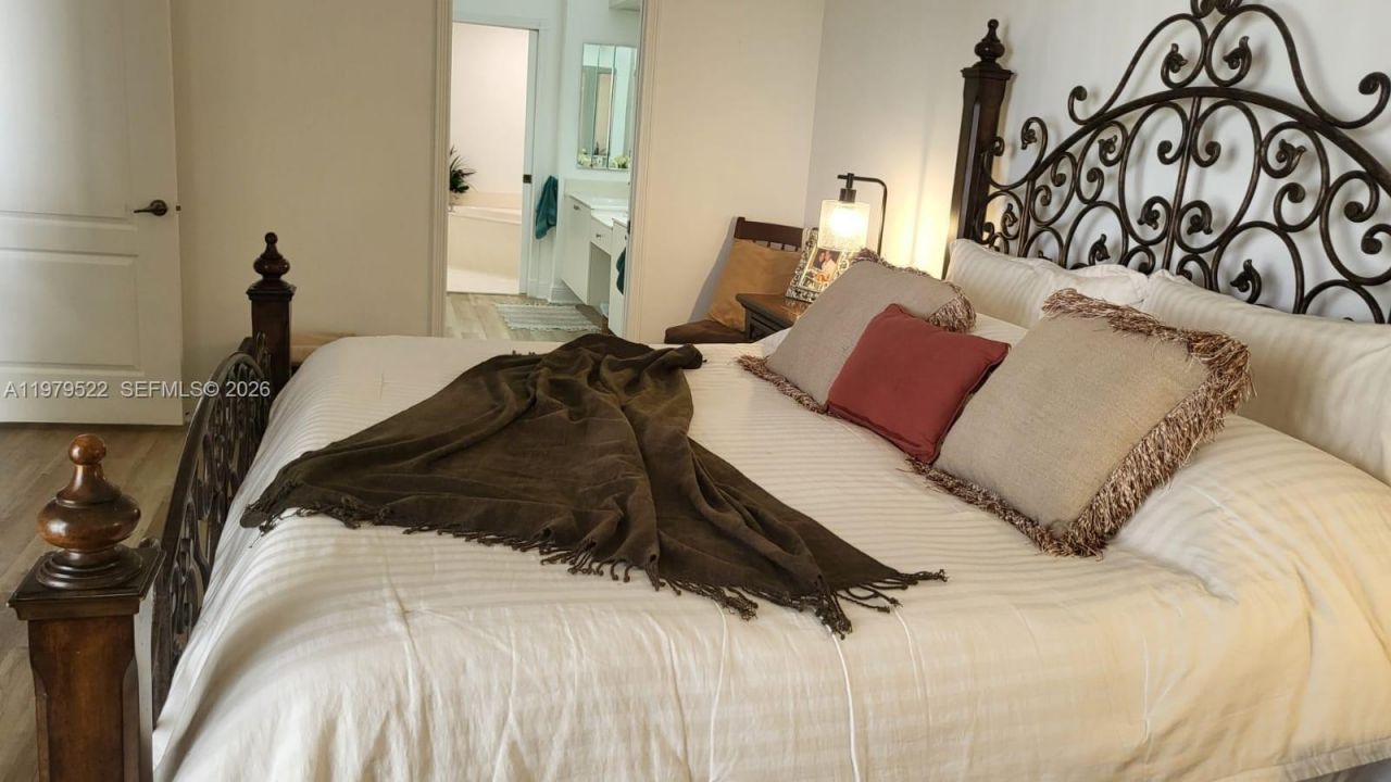 10730 NW 66th St , Unit 105, Doral, FL 33178 Photo