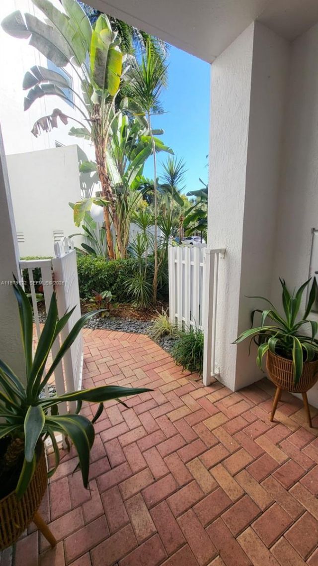 10730 NW 66th St , Unit 105, Doral, FL 33178 Photo