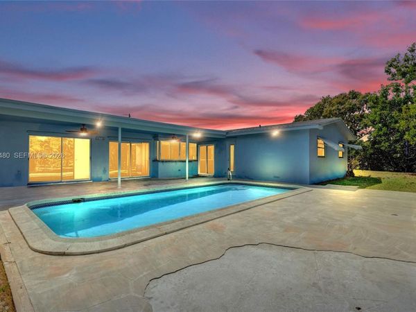 8699 NW 26th Pl , Sunrise, FL 33322