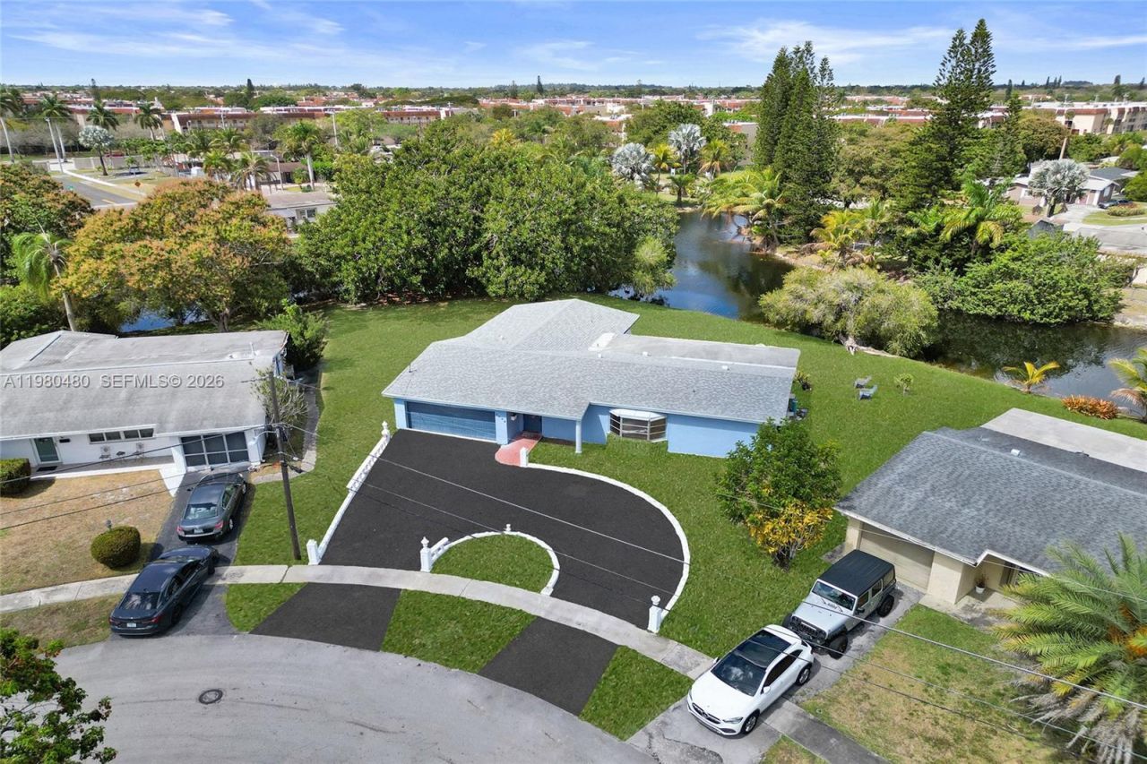 8699 NW 26th Pl , Sunrise, FL 33322 Photo