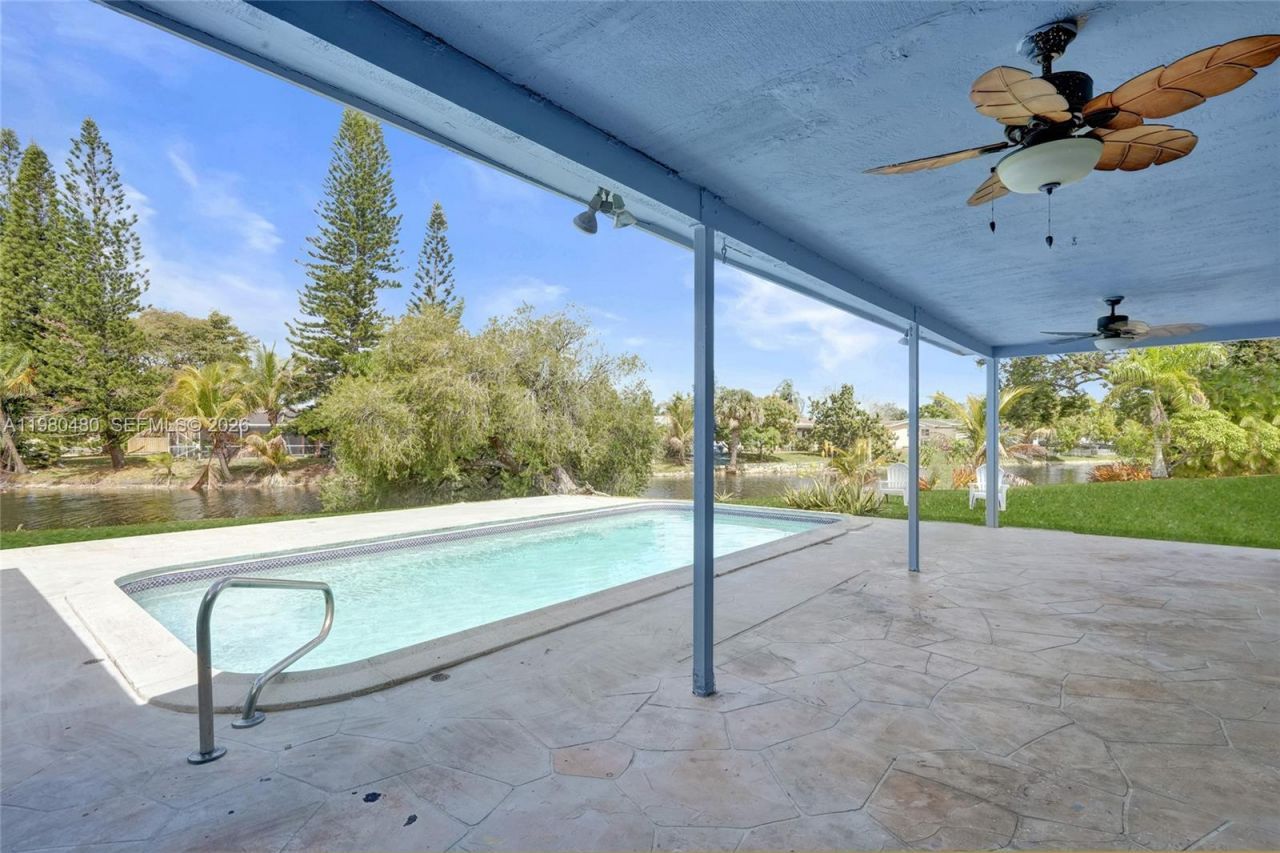 8699 NW 26th Pl , Sunrise, FL 33322 Photo