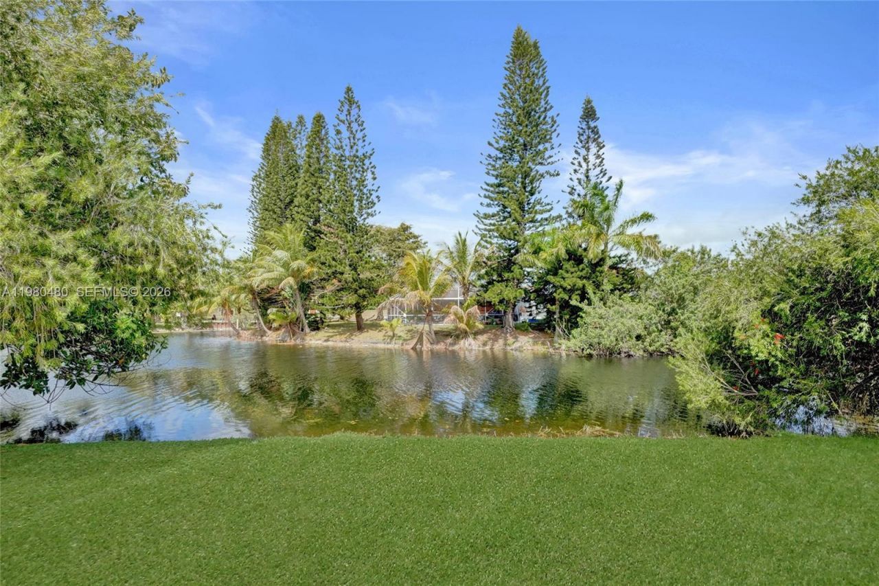 8699 NW 26th Pl , Sunrise, FL 33322 Photo