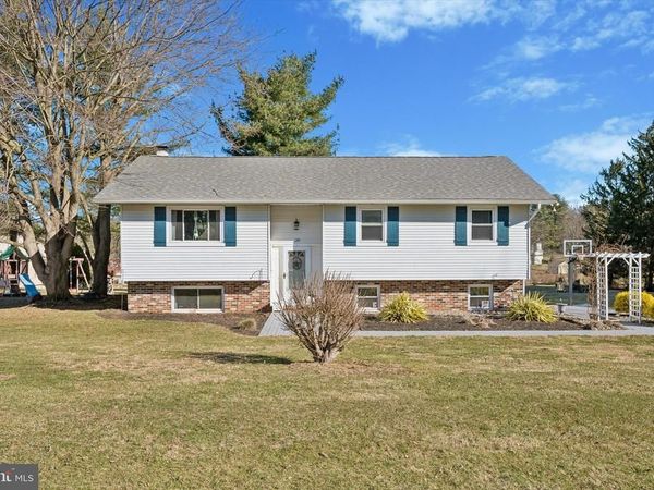 210 VALLEY GREEN DRIVE, COATESVILLE, PA 19320