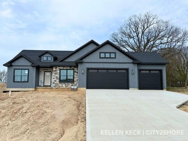 11339 Bancroft Way SE, Alto, MI 49302