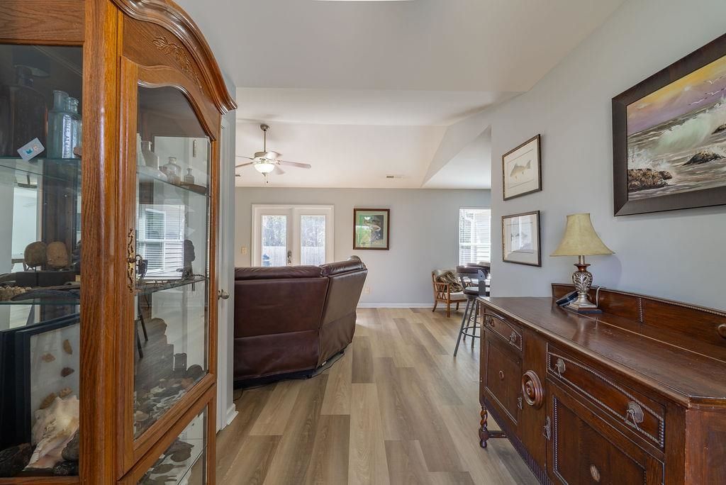 133 Burkridge West Dr. Photo 14