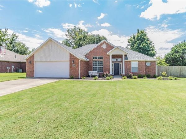 313 Nelda Avenue, Lowell, AR 72745