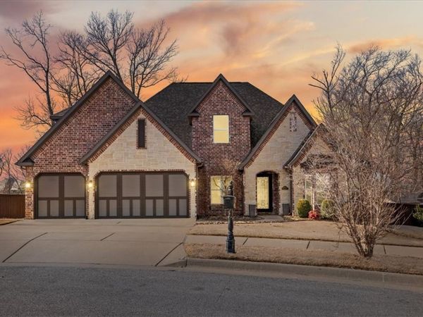 4002 NE Miner Court, Bentonville, AR 72712