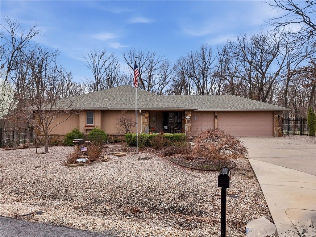 4 Huskins Place, Bella Vista, AR 72715 Main Photo