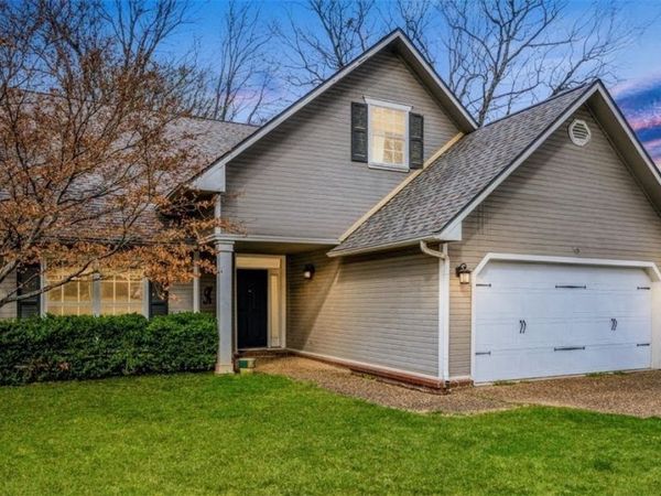 1645 N Charlee Avenue , Fayetteville, AR 72703