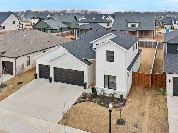 3703 SW Radiance Avenue , Bentonville, AR 72713