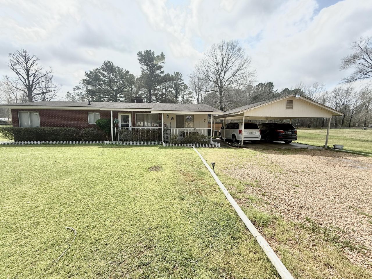 302 Winston Rd, Columbus, MS 39702 Main Photo