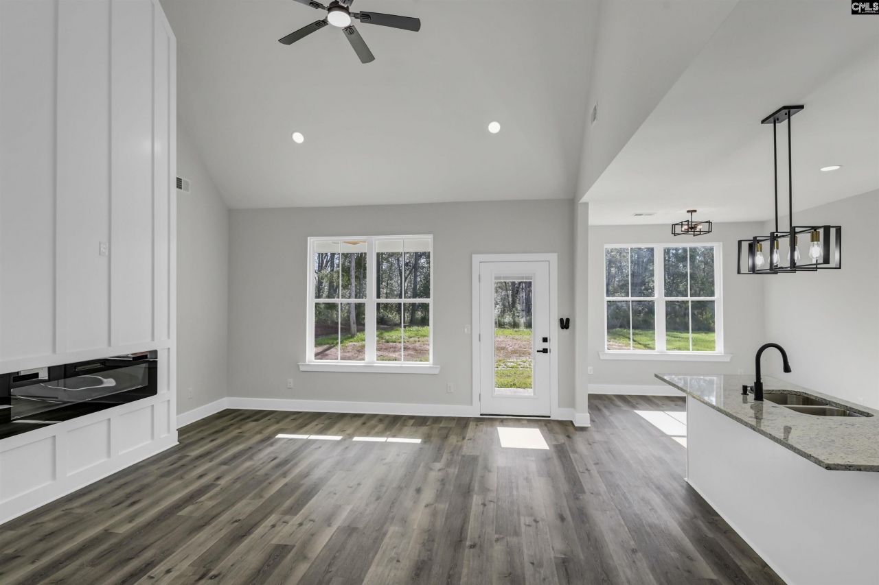 29 Lands End Lane Photo 15