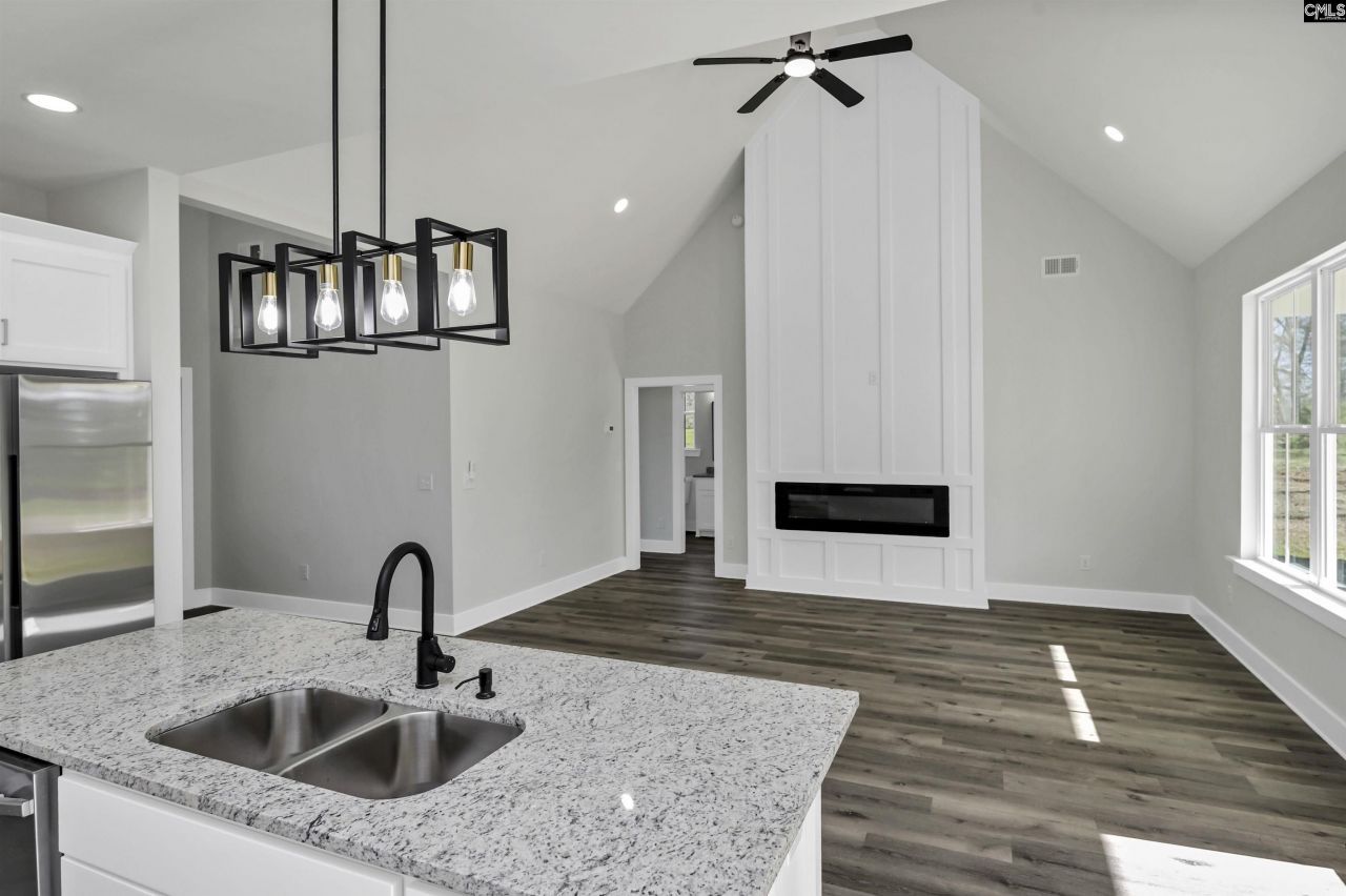 29 Lands End Lane Photo 22