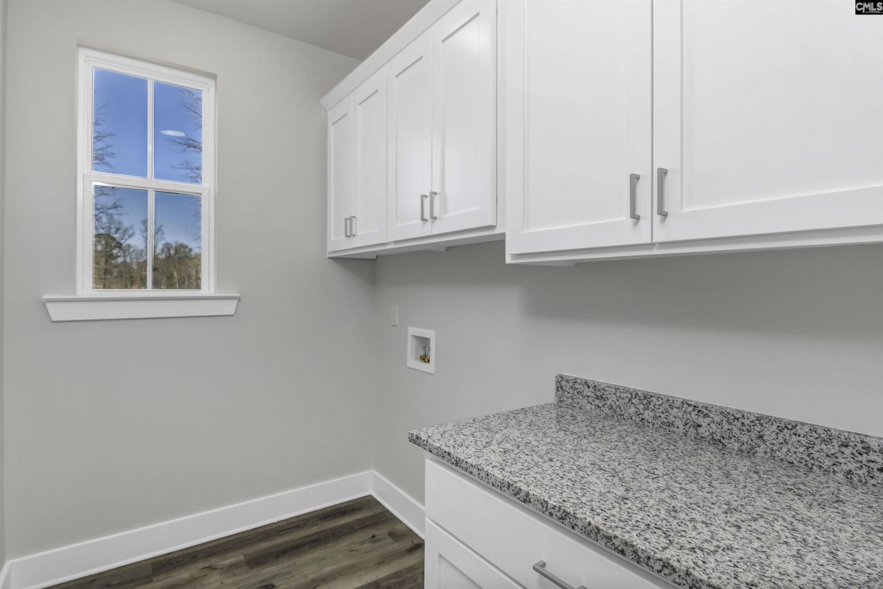 29 Lands End Lane Photo 31