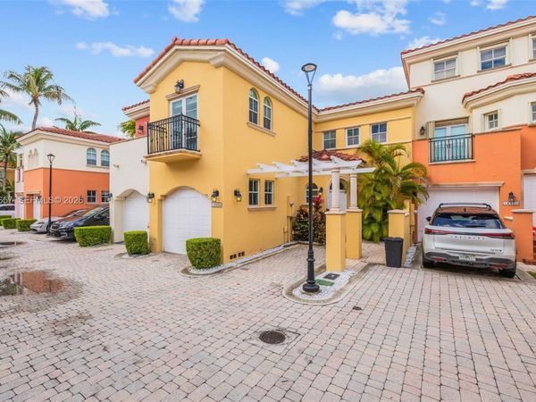 18450 NE 30th place, Aventura, FL 33160