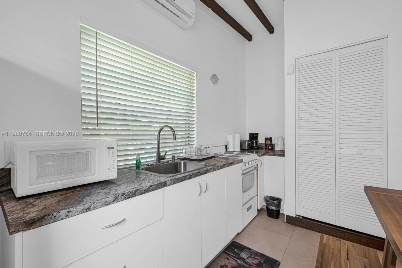 1044 SW 13th Ct , Unit 2, Miami, FL 33135 Photo