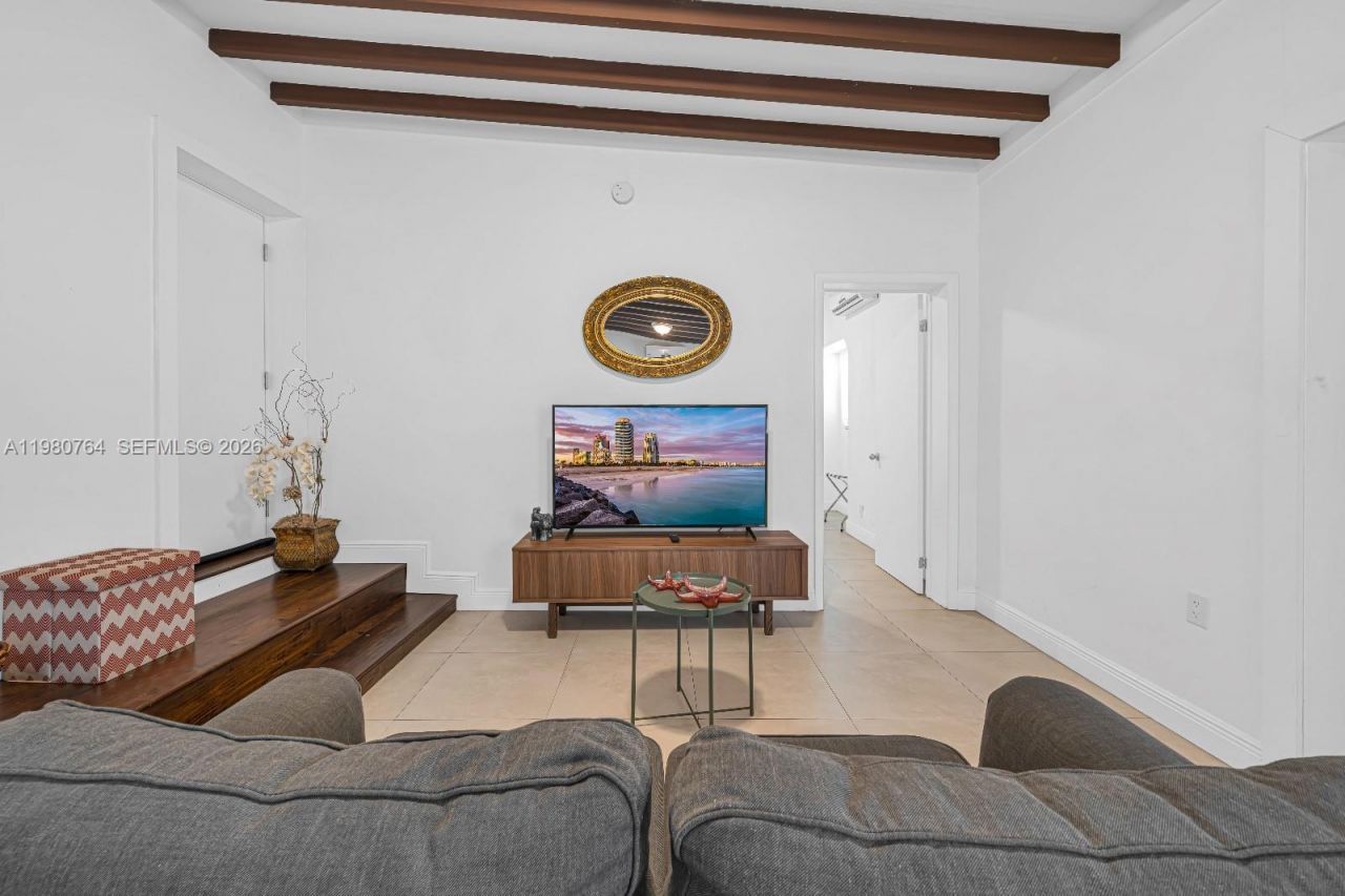 1044 SW 13th Ct , Unit 2, Miami, FL 33135 Photo