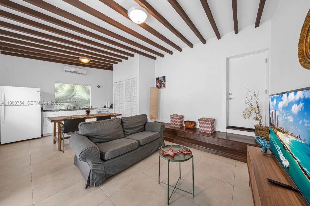 1044 SW 13th Ct , Unit 2, Miami, FL 33135 Photo