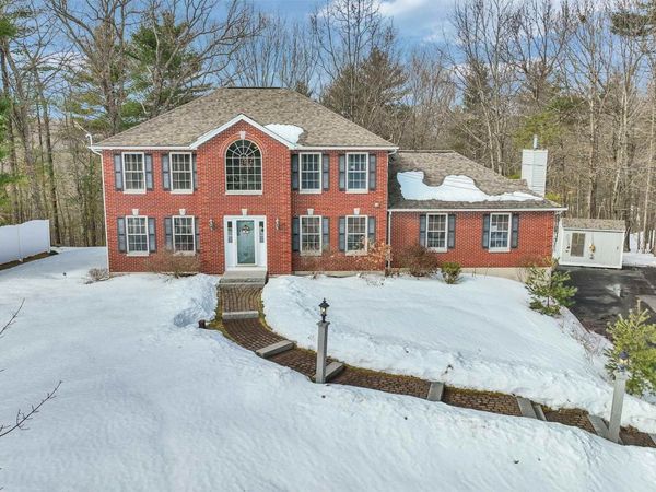 9 Quarry Road, Hooksett, NH 03106