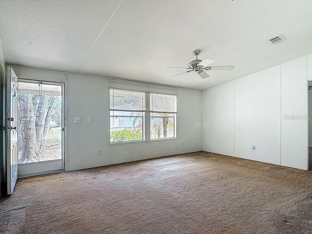 42316 Pond View Lane, Deland, FL 32720 Photo