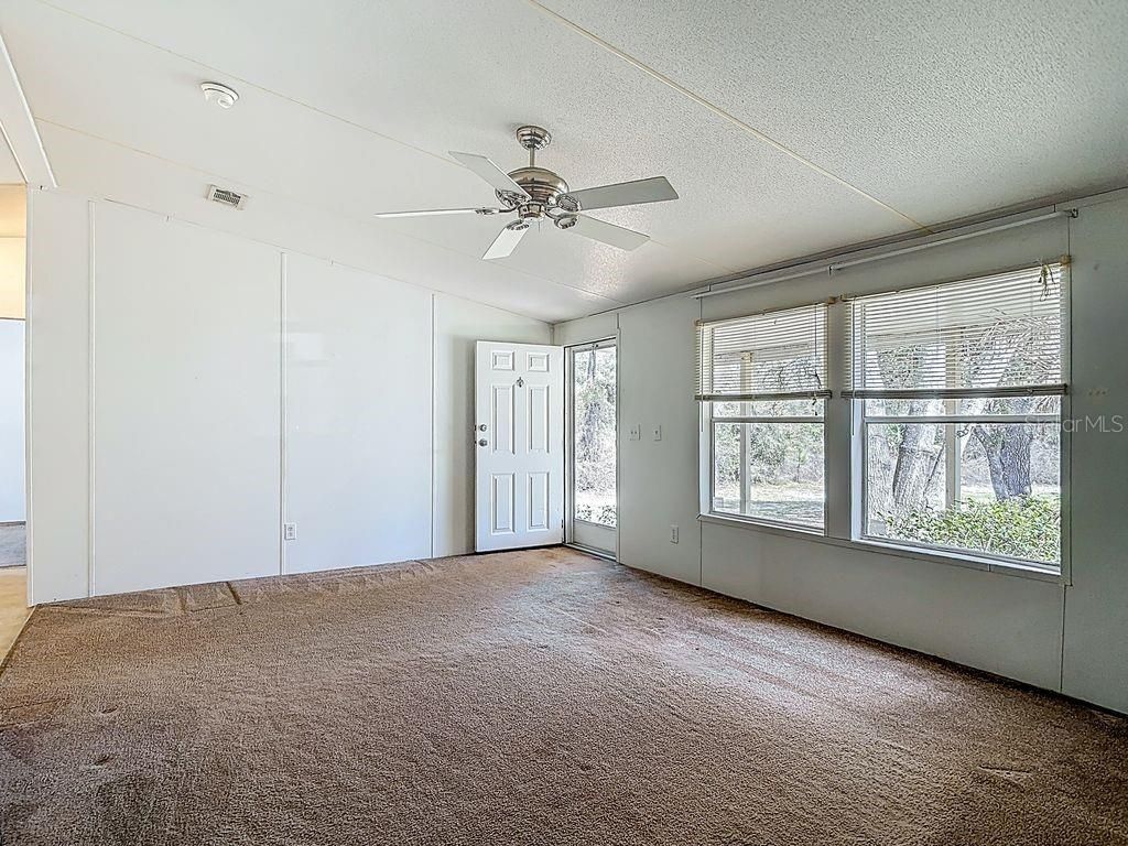 42316 Pond View Lane, Deland, FL 32720 Photo