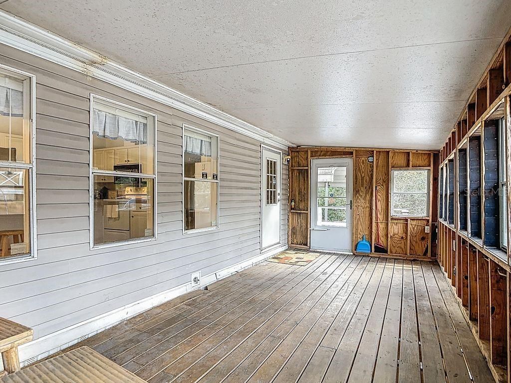 42316 Pond View Lane, Deland, FL 32720 Photo