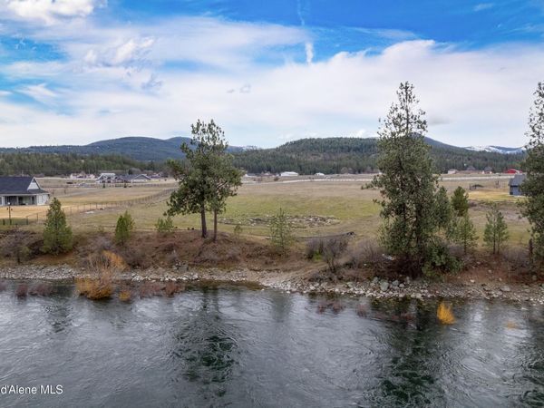 NNA W Calm Waters ct, Post Falls, ID 83854