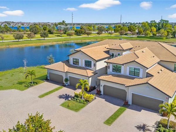 2387 Anguilla DR, Unit 202, NAPLES, FL 34120