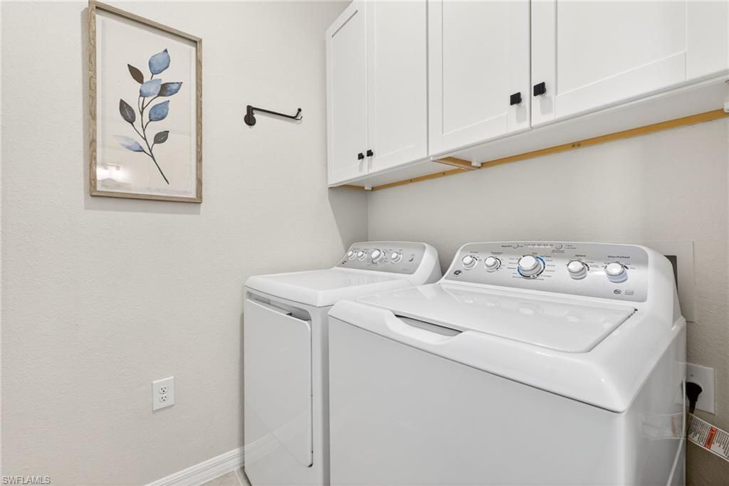 2387 Anguilla Dr , Unit 202, Naples, FL 34120 Photo